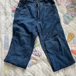 Women's Escada Designer Blue Jeans with Embroidered Detail High Waisted  28 inch